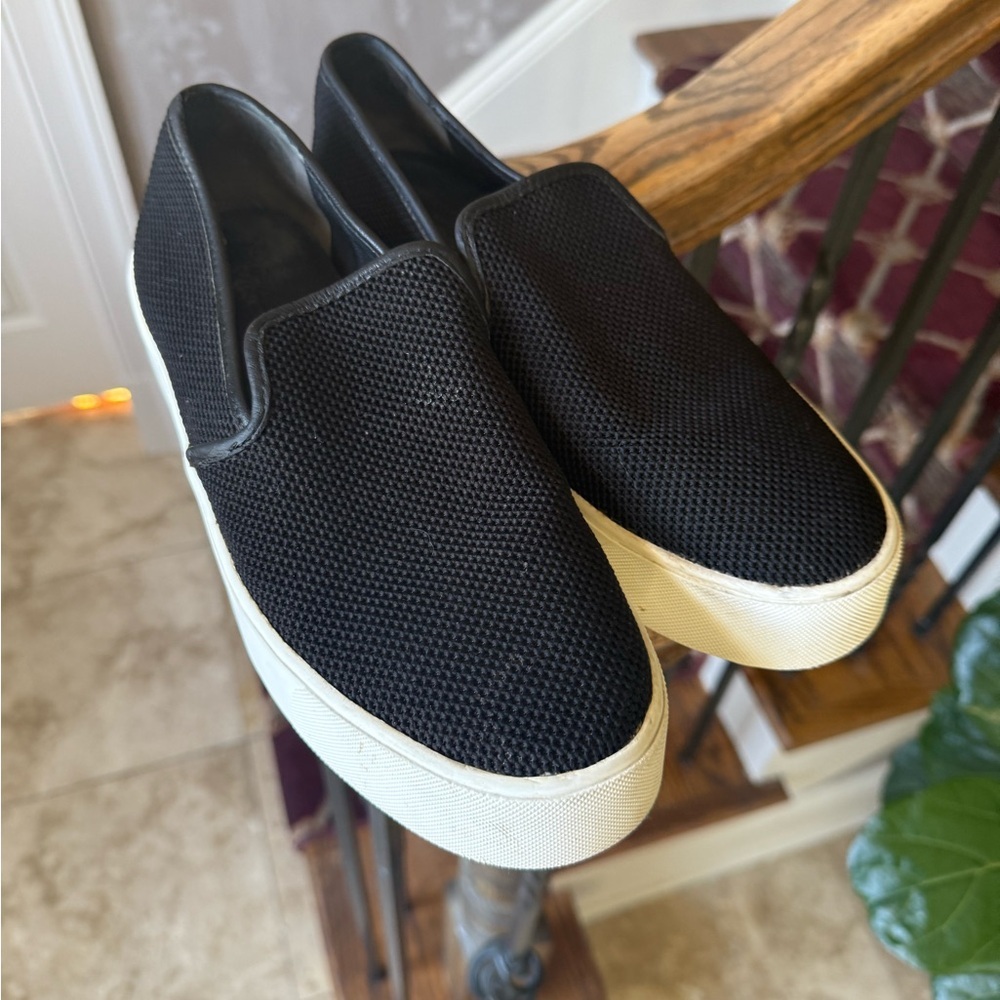VINCE Ladies size 9, black with white platform slip on sneaker good condition
